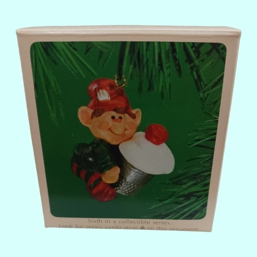 Hallmark & enesco set of 5 ornaments